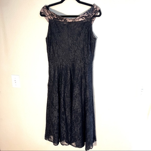 3/$30 🌻 Odille Anthropologie black lace fit-and-flare dress, Size 10 - Picture 4 of 6